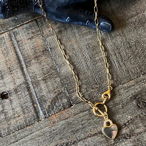 NEW FP x Luna Norte Mother Of Pearl Heart Toggle Necklace - Picture 3 of 8